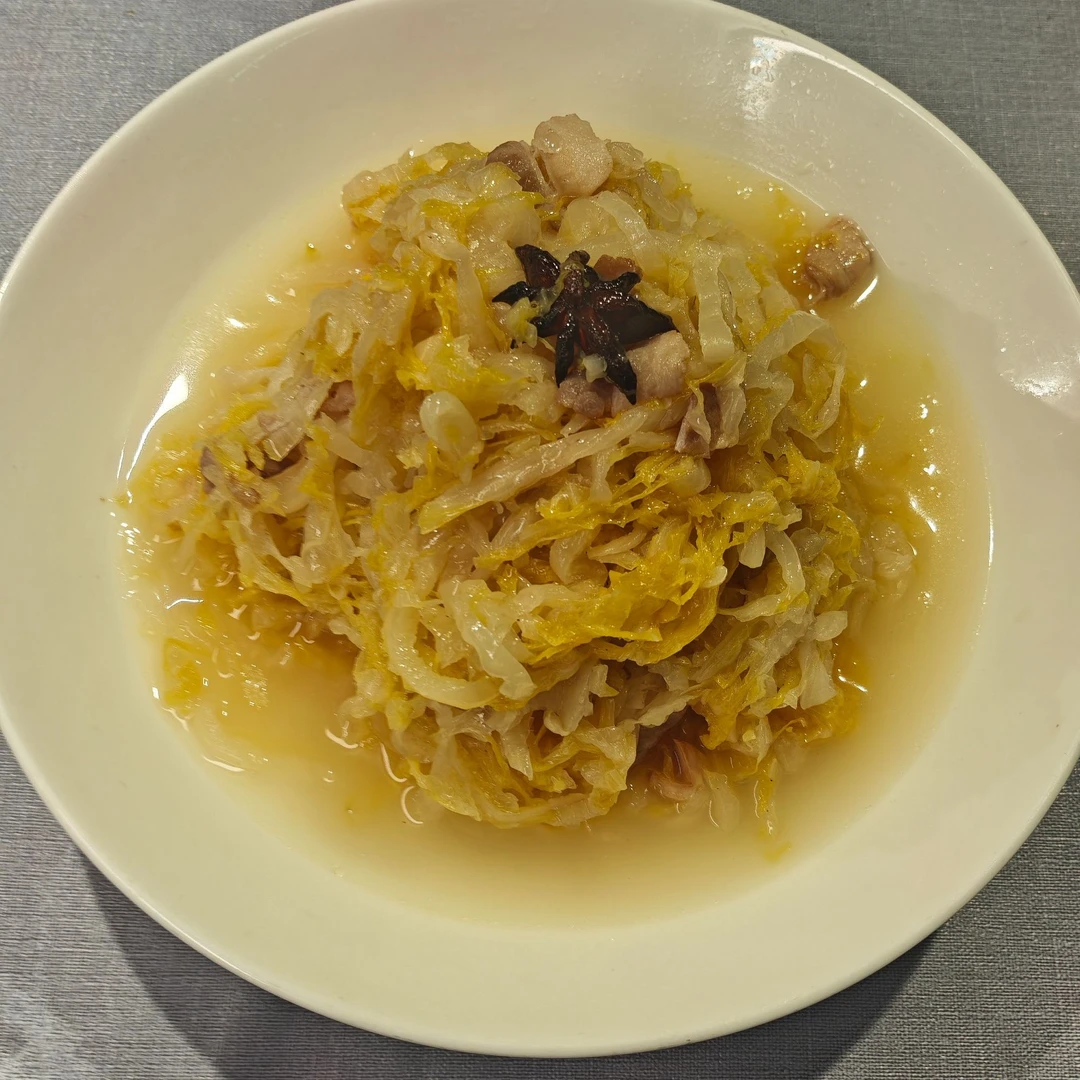 五花肉炖酸菜350g/份