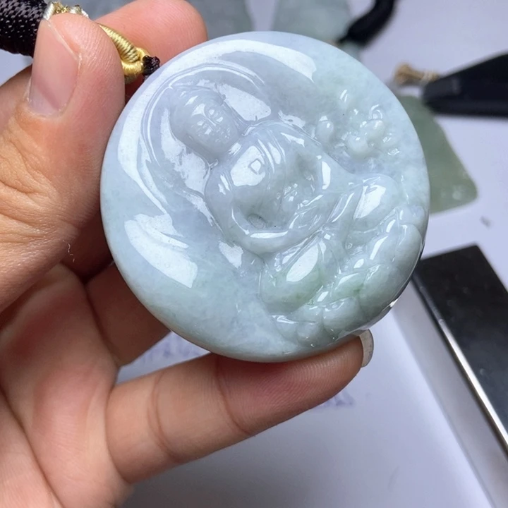 翡翠未镶嵌颈饰翡翠