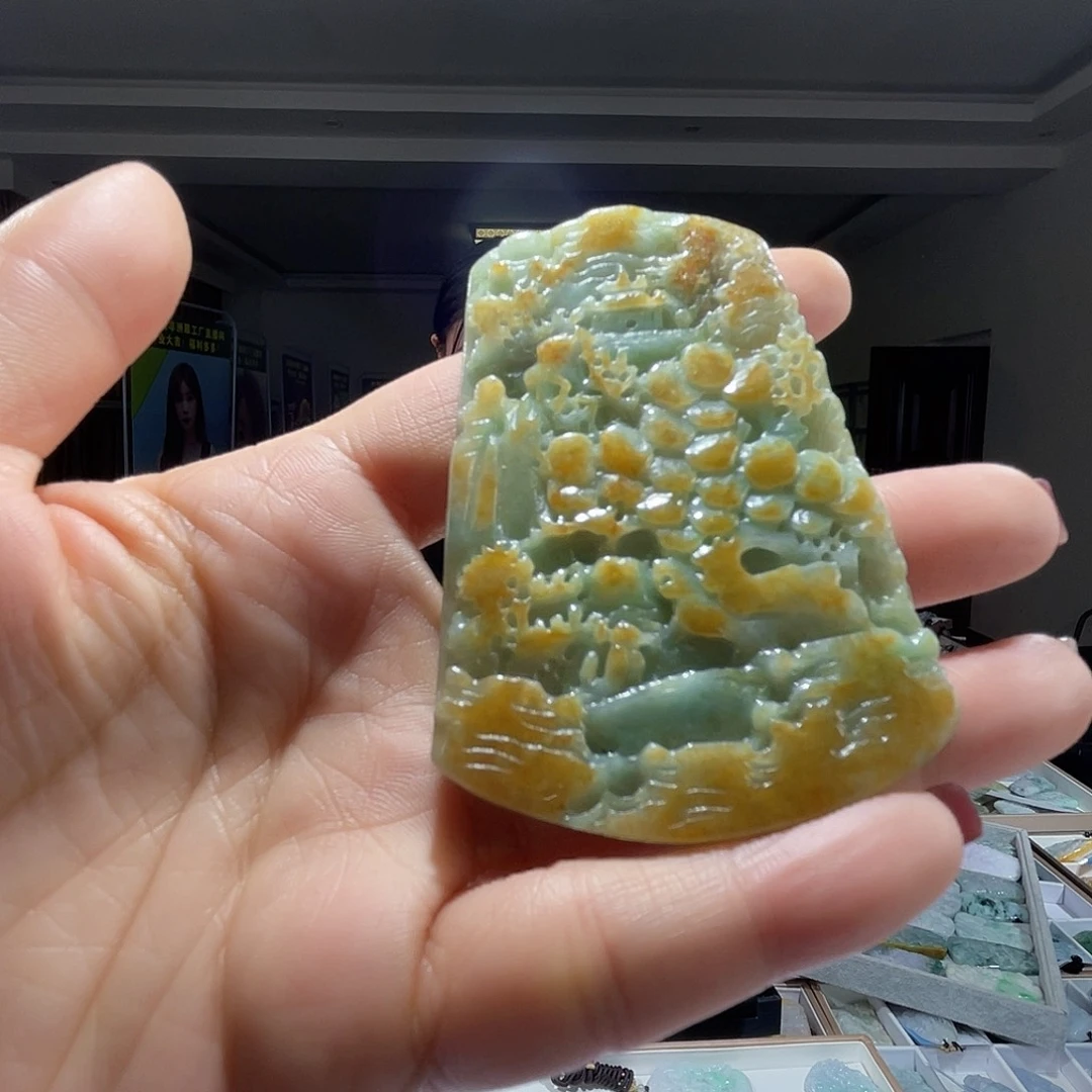 翡翠戒指未镶嵌一个