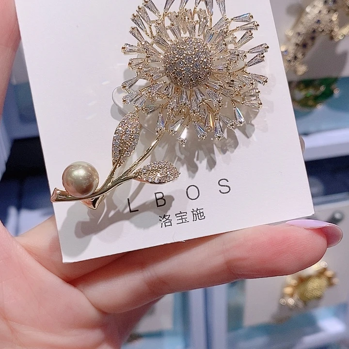 锆石铜合金太阳花胸针