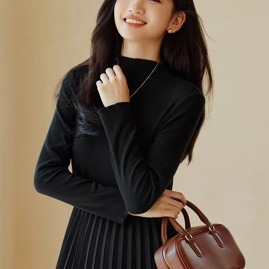 黑色半高领长袖打底针织连衣裙女2025新款秋冬修身显瘦百褶长裙子
