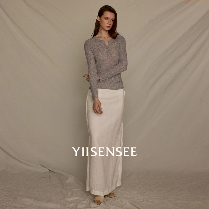 YIISENSEE逸识【微光之间】高级感修身针织衫小V领长袖打底可外穿