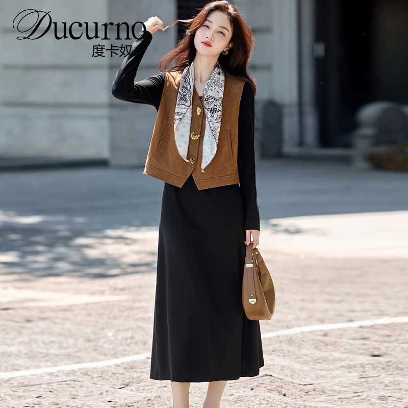 轻熟风优雅气质套装裙女2026秋季新款印花丝巾配马甲连衣裙两件套