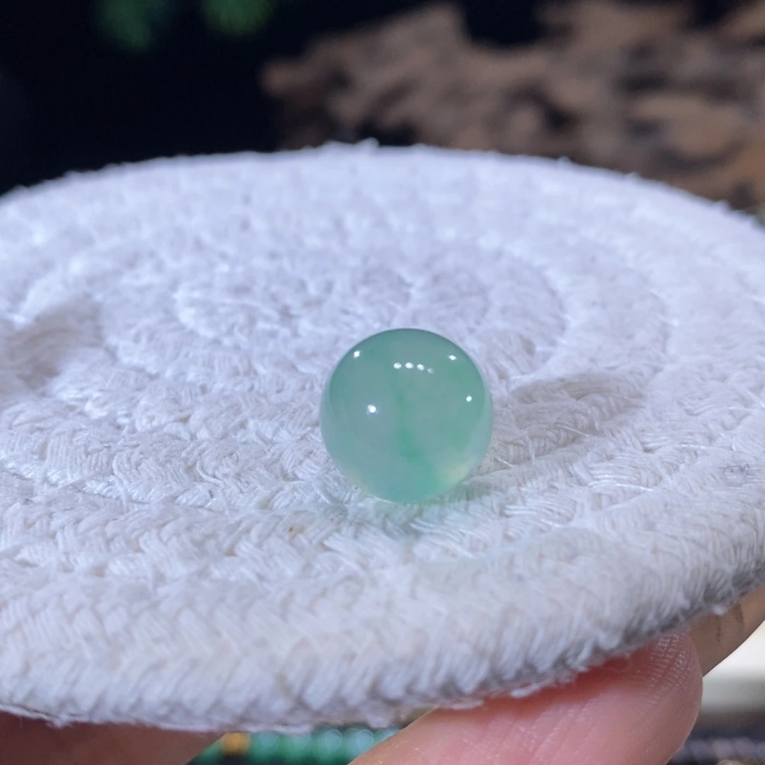 翡翠未镶嵌颈饰翡翠高冰绿珠