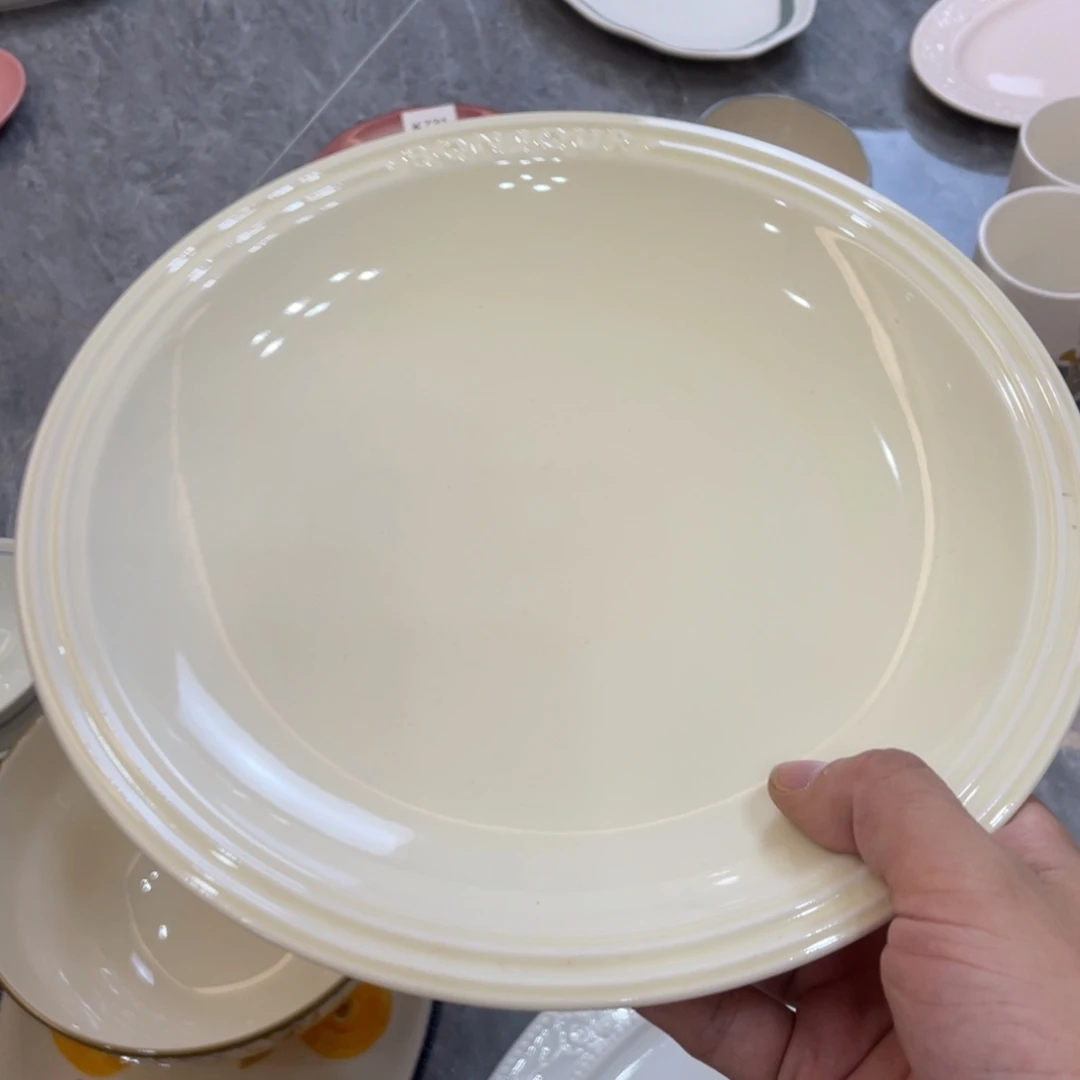 陶瓷微瑕餐具介意勿拍，满18飞！