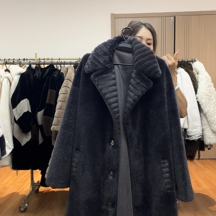 皮毛一体外套女短款