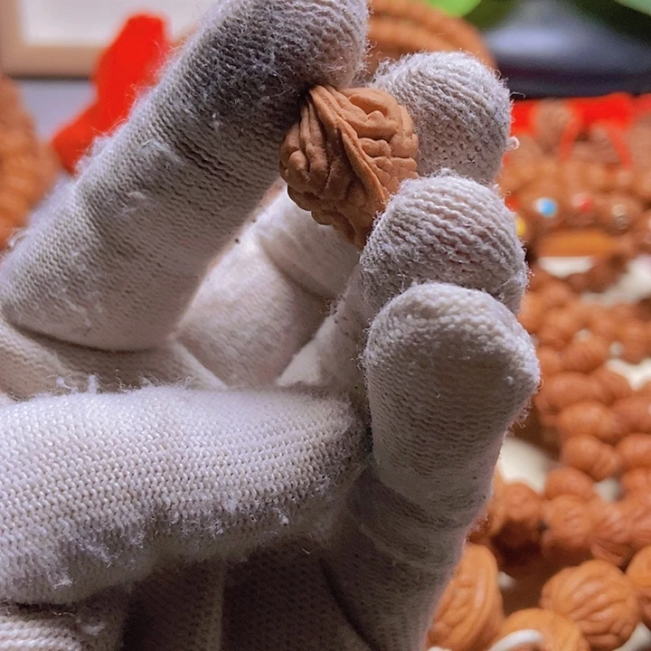 手串桃核空**…龙纹桃核