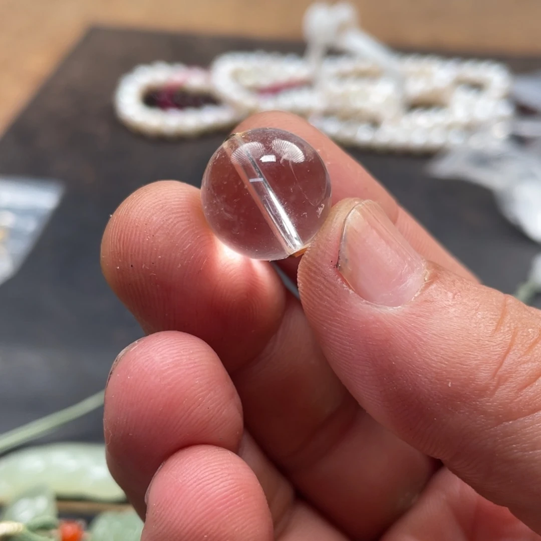 18K金镶嵌颈饰水晶