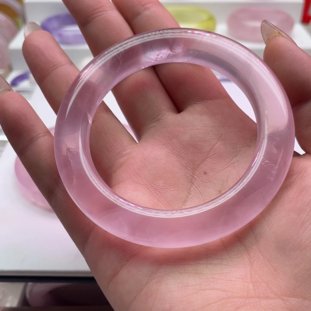 水晶手镯未镶嵌比**?粉水