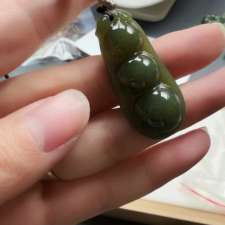 和田玉未镶嵌颈饰3