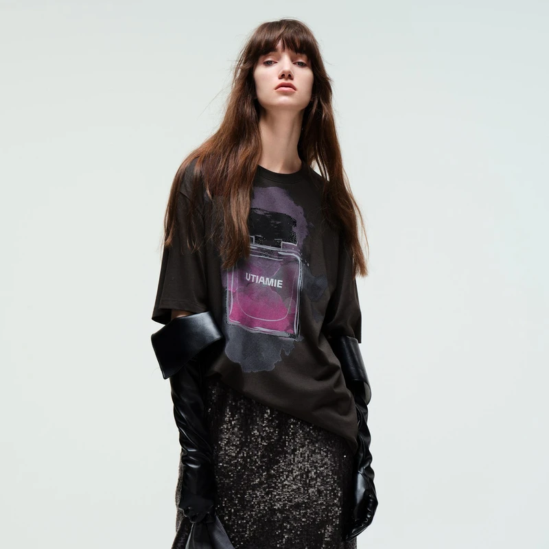 U/TI【热卖单品】香水系列设计师款宽松阔版抗打皱透气百搭短袖T恤