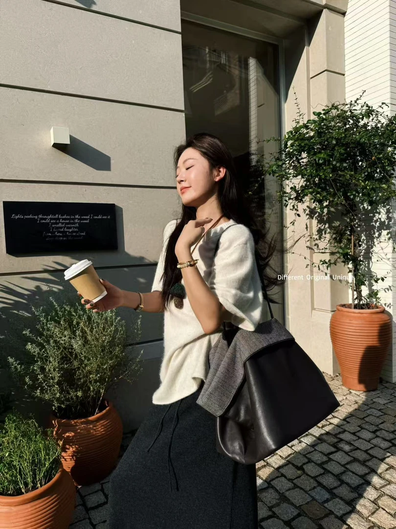 DOUx【静奢老钱】秋冬新款慵懒风圆领套头五分袖浣熊毛衣针织衫