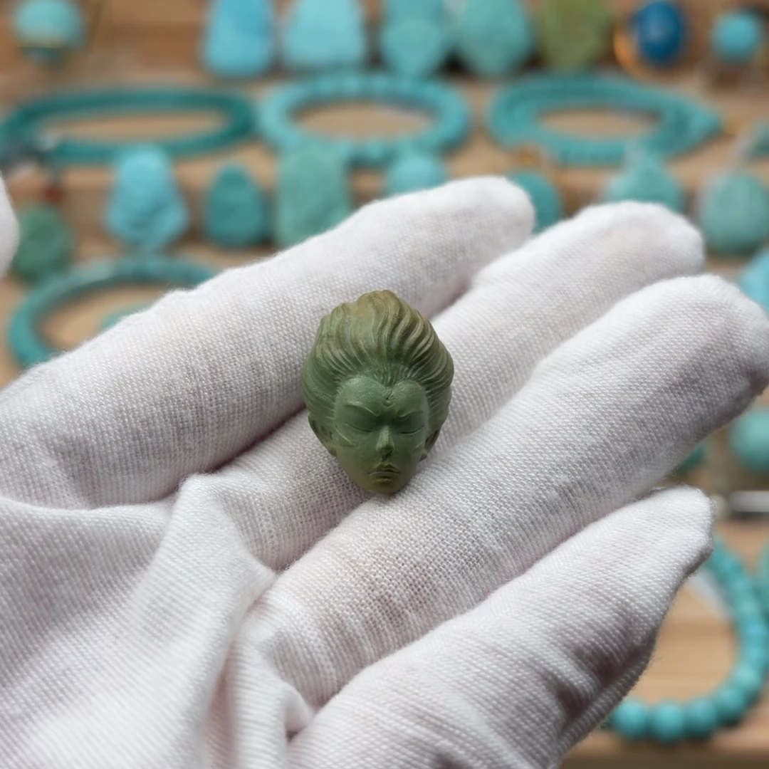 绿松石未镶嵌珠宝奇石