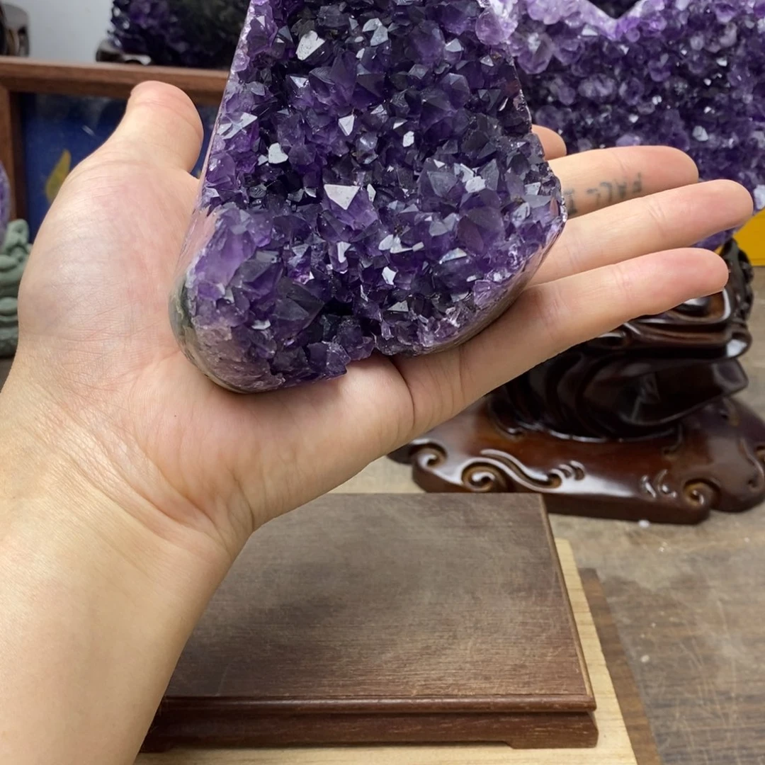 未镶嵌水晶大型摆件（非配饰）