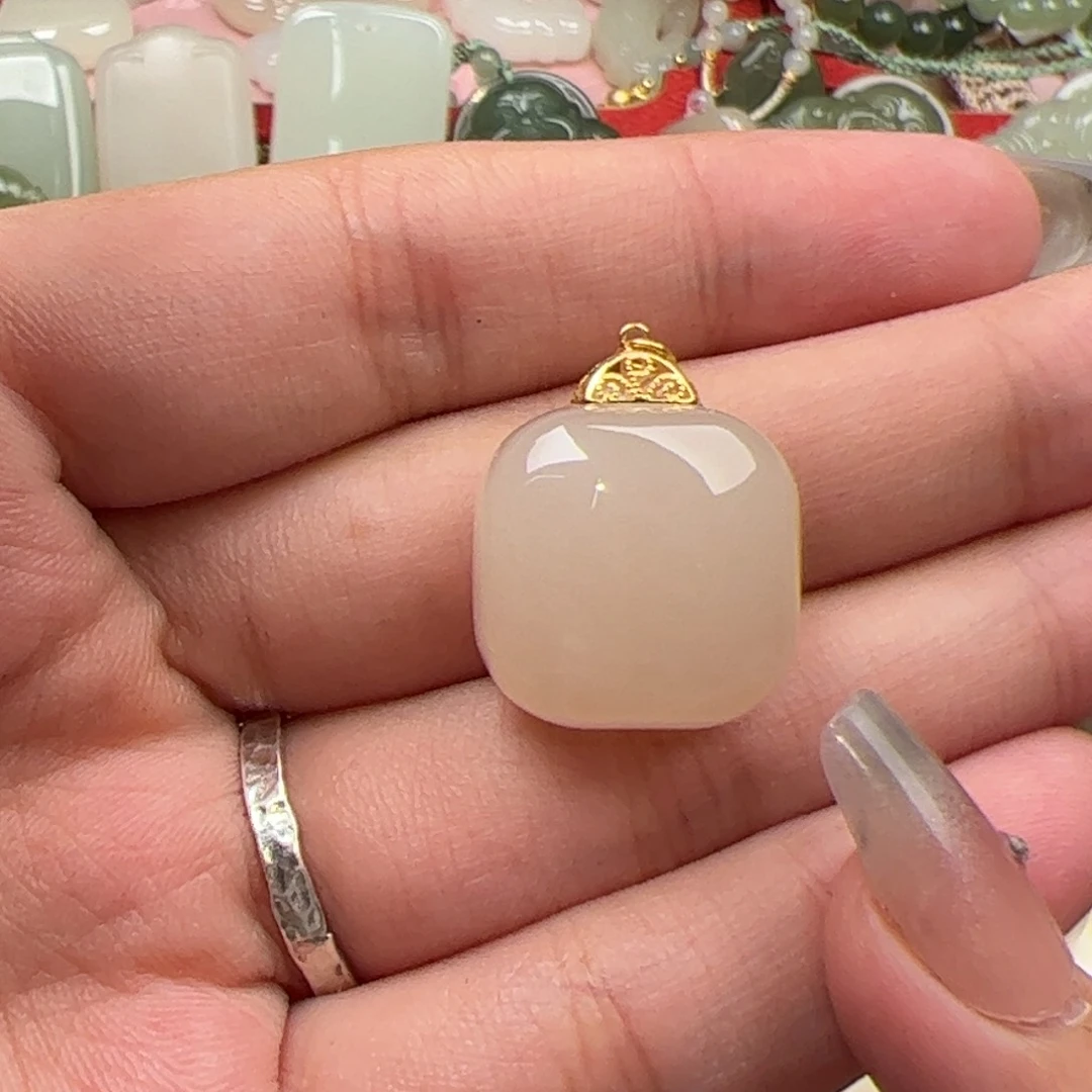 和田玉颈饰未镶嵌亭****杆