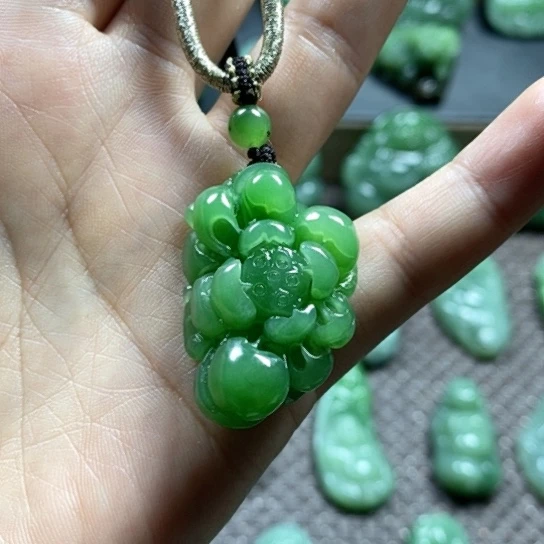 【闪购商品】颈饰未镶嵌和田玉