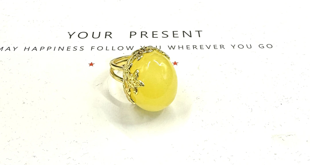 蜜蜡戒指手工打磨镶嵌