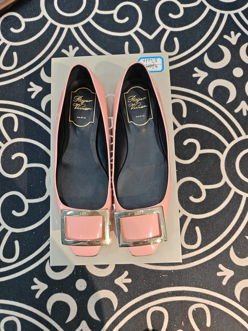 99新 Roger Vivier/罗杰·维威耶 RV女鞋，b70464   35