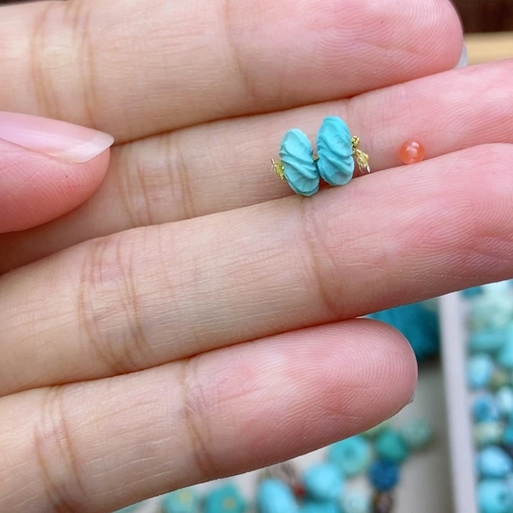 南红玛瑙未镶嵌珠宝奇石