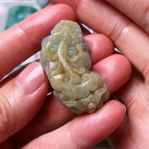 定制翡翠未镶嵌翡翠黄翡貔貅