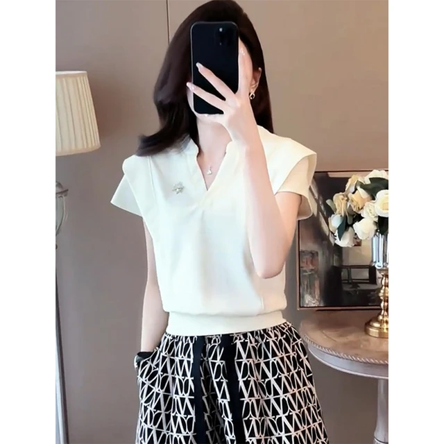 V领短袖正肩女T恤2024新款爆款夏季超好看打底衫洋气独特别致上衣