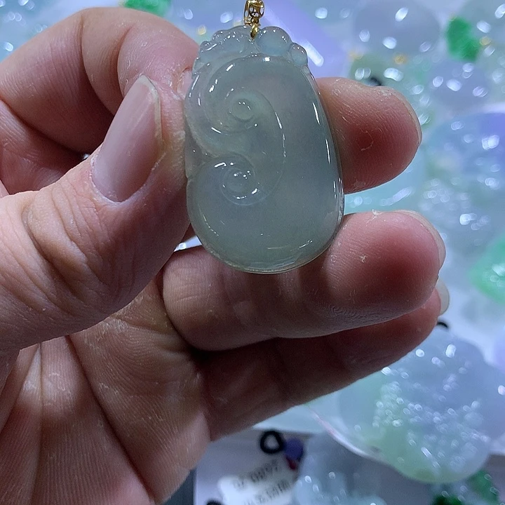 翡翠18K金镶嵌颈饰天然翡翠A货吊坠