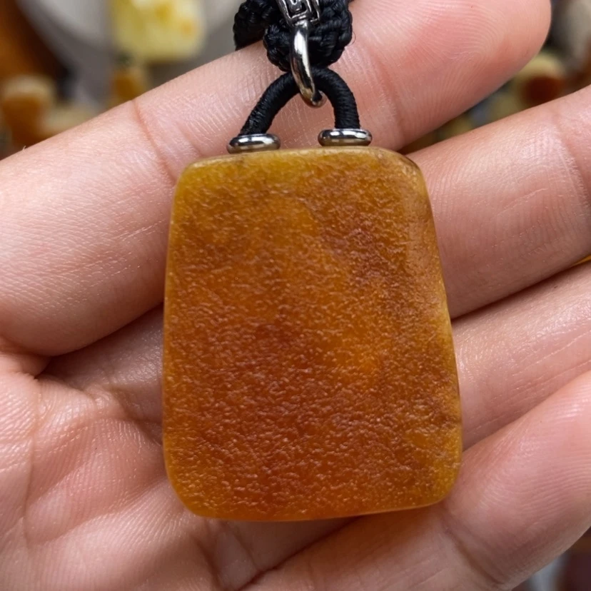 【闪购商品】琥珀颈饰未镶嵌
