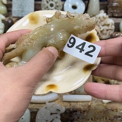 老***冬瓷片瓷器工艺美术设计作品被国际收藏展