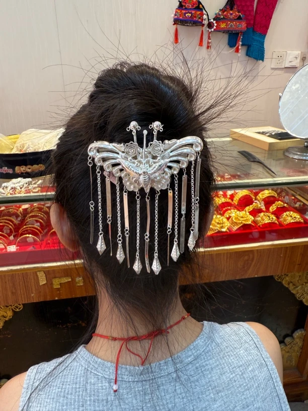 足银银制品 两层蝴蝶夹子带流苏