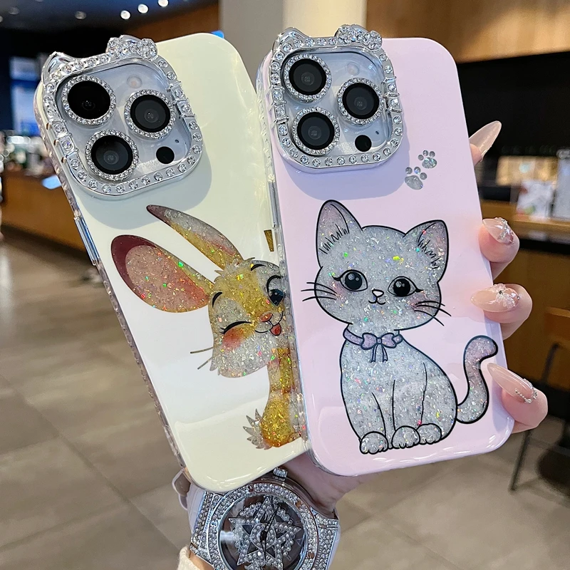 适用苹果系列iPhone16新款手机壳ins风粉底坐姿猫咪满边钻框闪钻