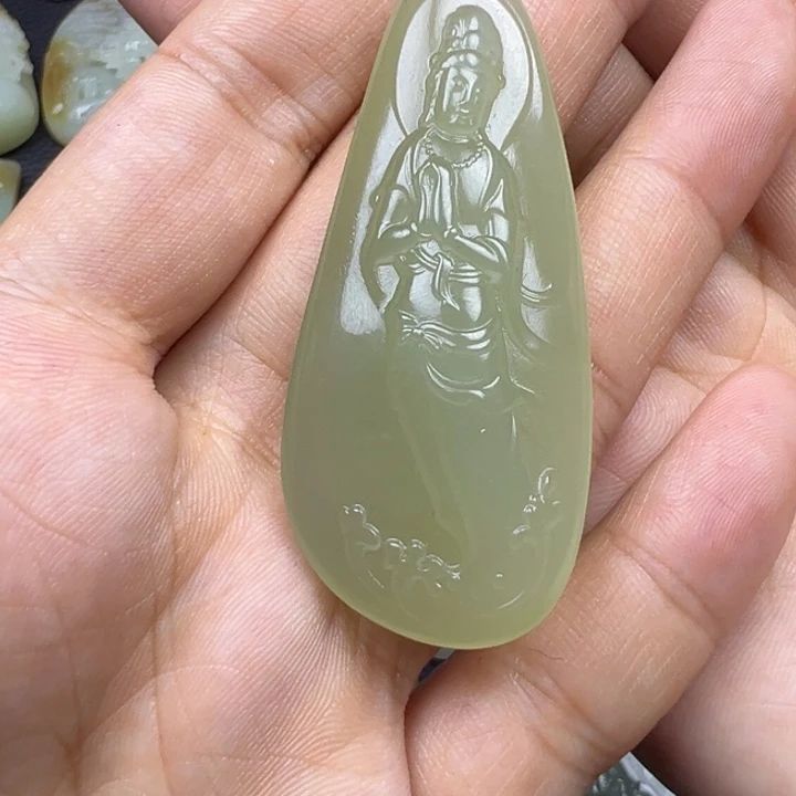 和田玉未镶嵌珠宝奇石