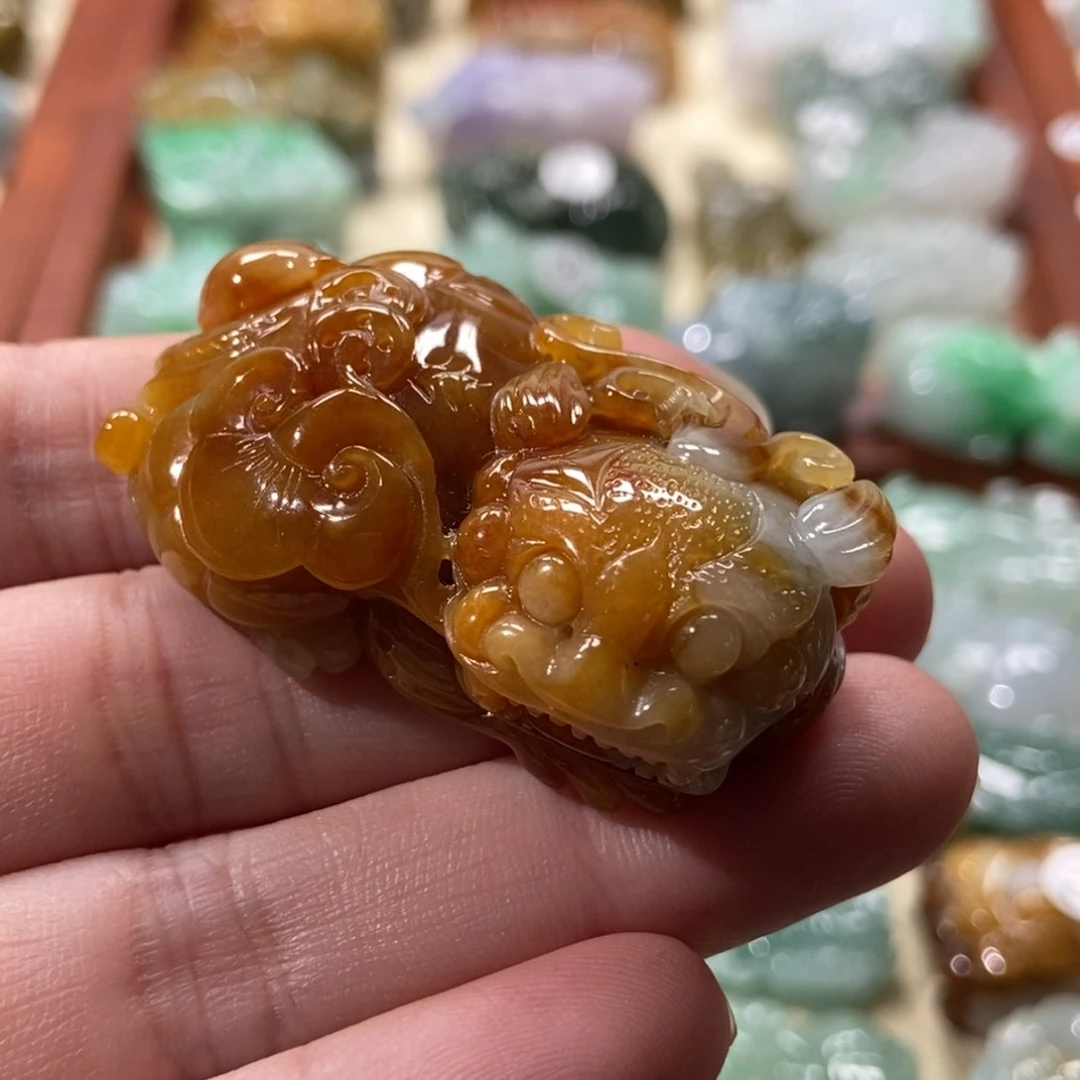 翡翠颈饰未镶嵌貔貅