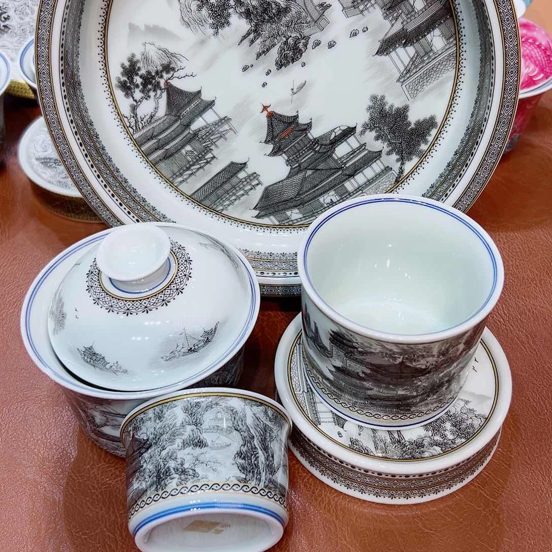 摆件景德镇市和上海的城市发展战略研究