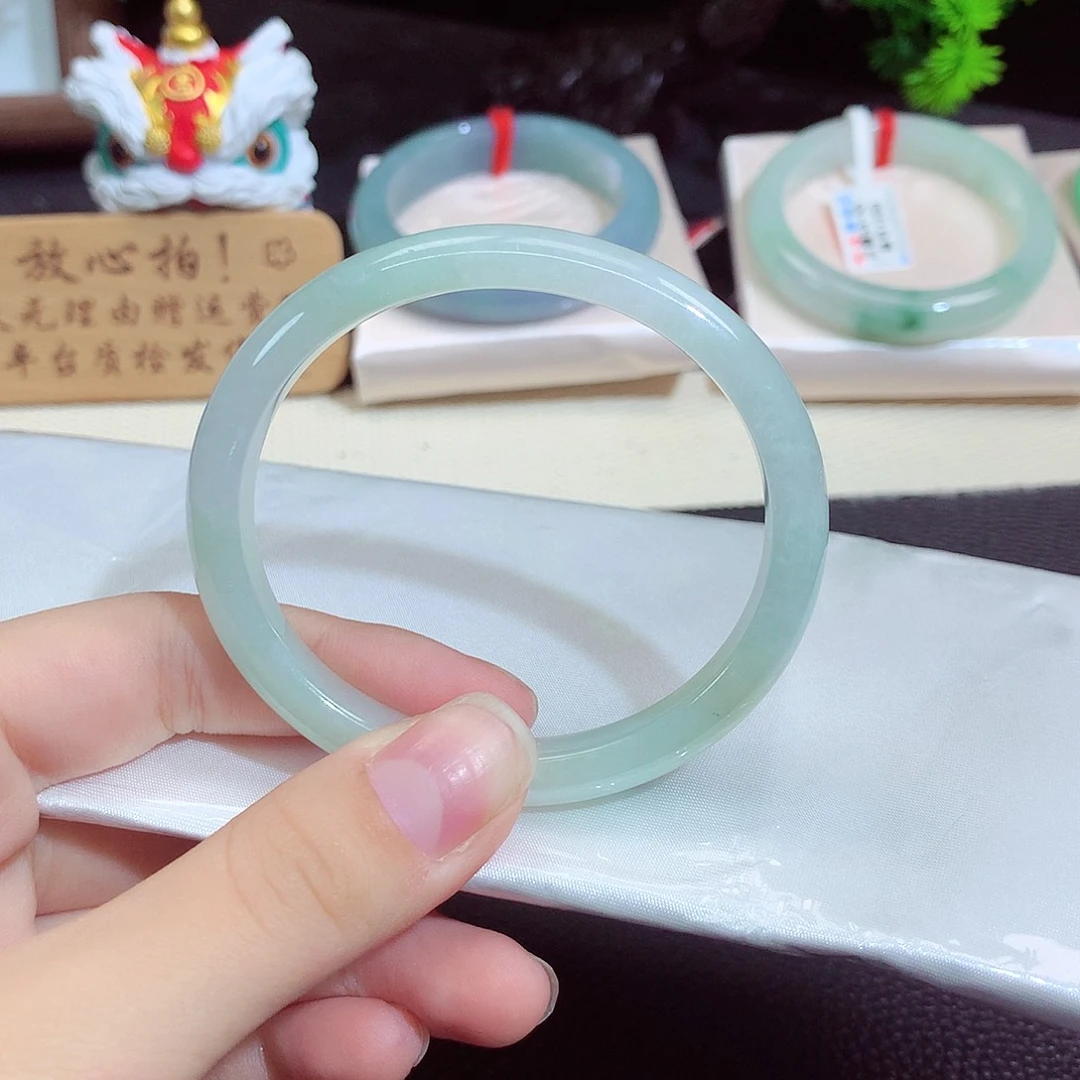 翡翠未镶嵌手镯5100