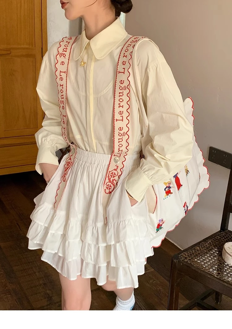 周美美 假日随想复古少女浅黄色娃娃领解构缝线衬衫