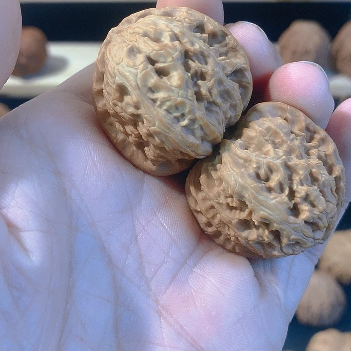 文玩核桃吊坠33白狮子手捻