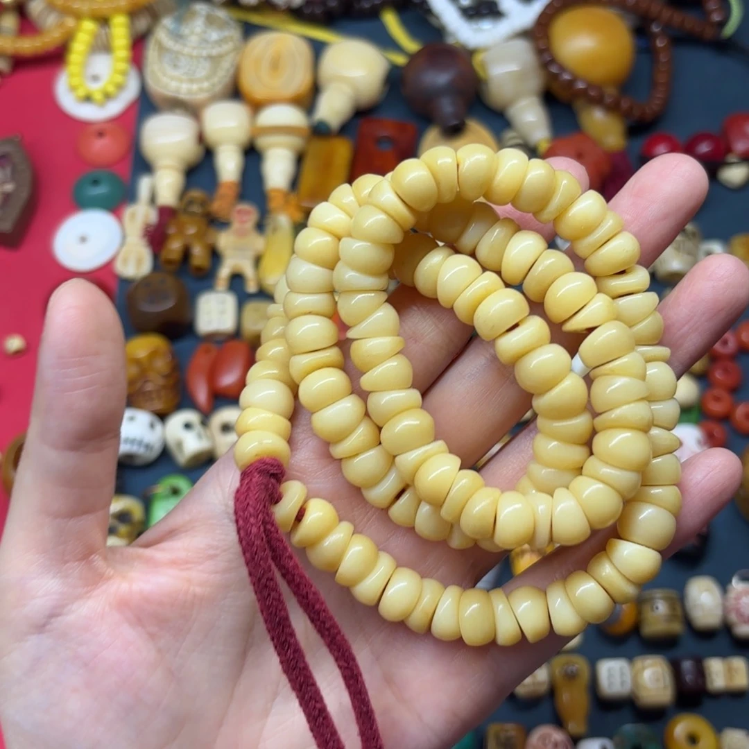 配饰等都可做一些点缀图案