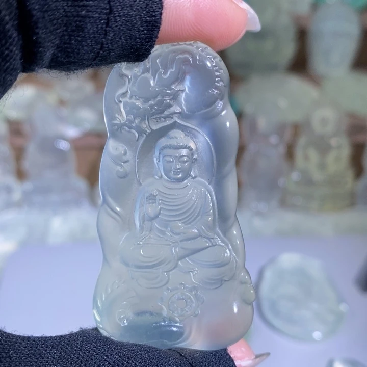 岫玉未镶嵌吊坠小**?吊坠