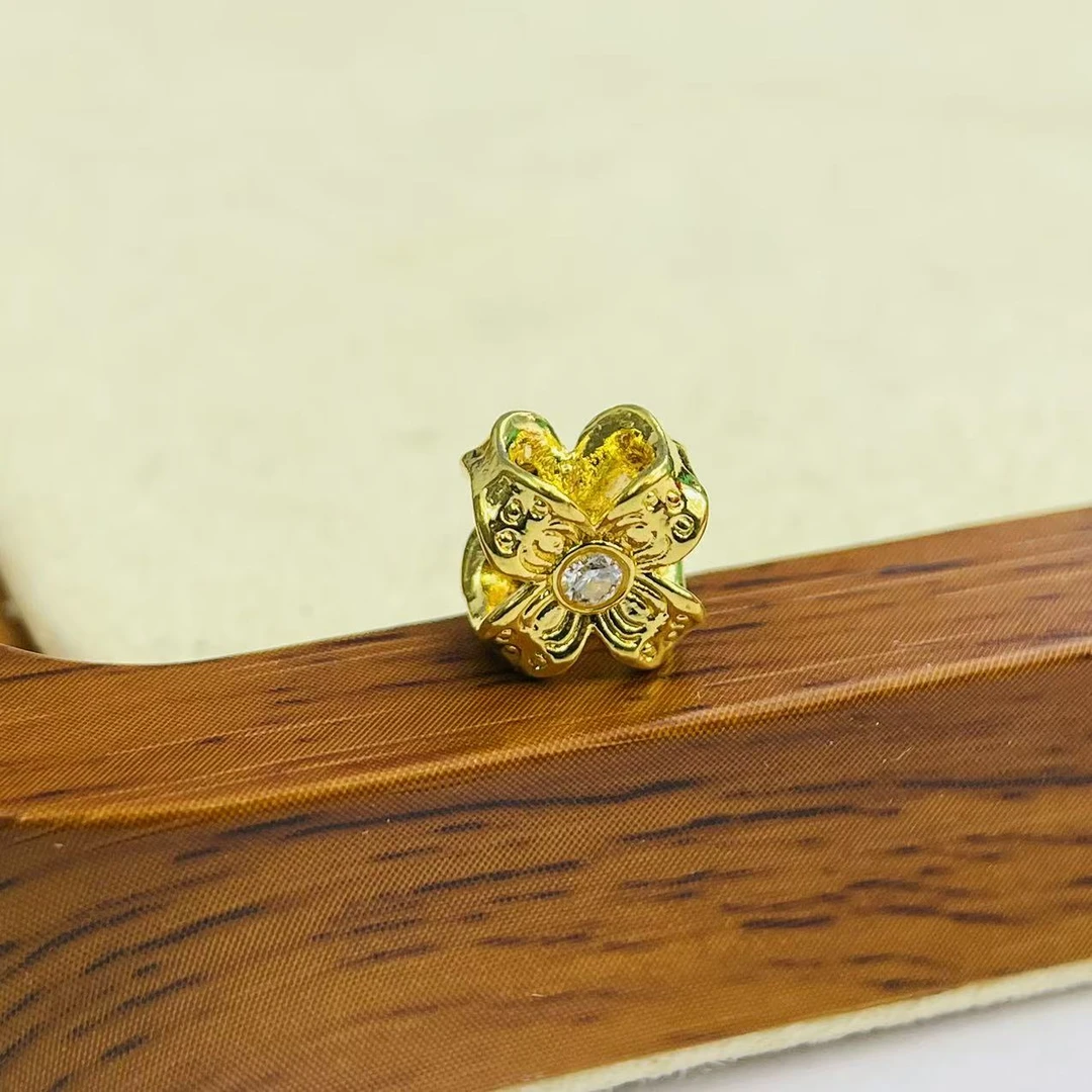 巨锋臻选阁黄金足金999卡8带钻四叶草DP2872-0280