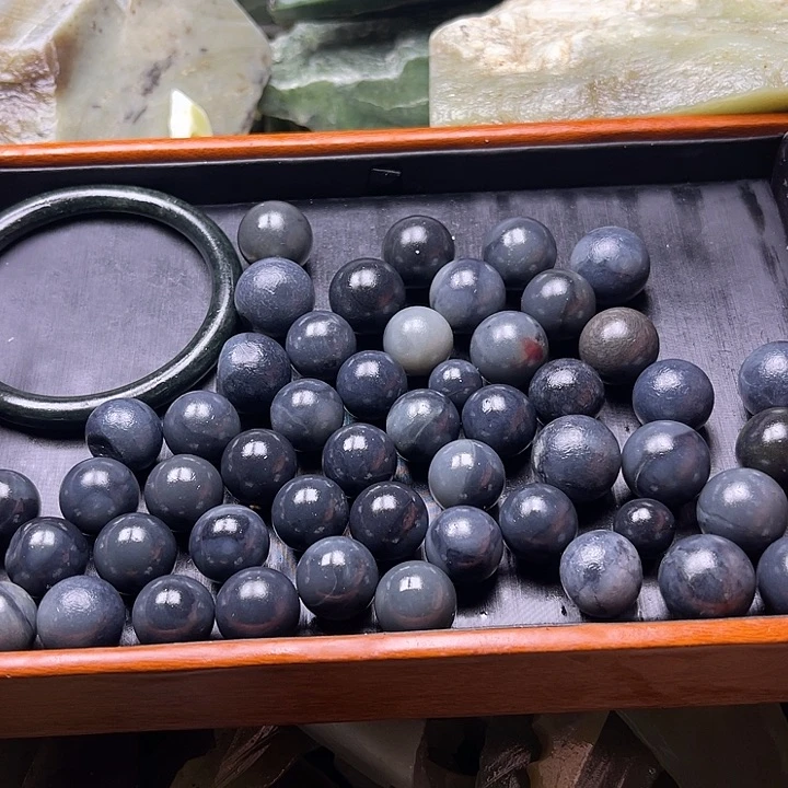 和田玉（糖玉）挂件未镶嵌旺***圈