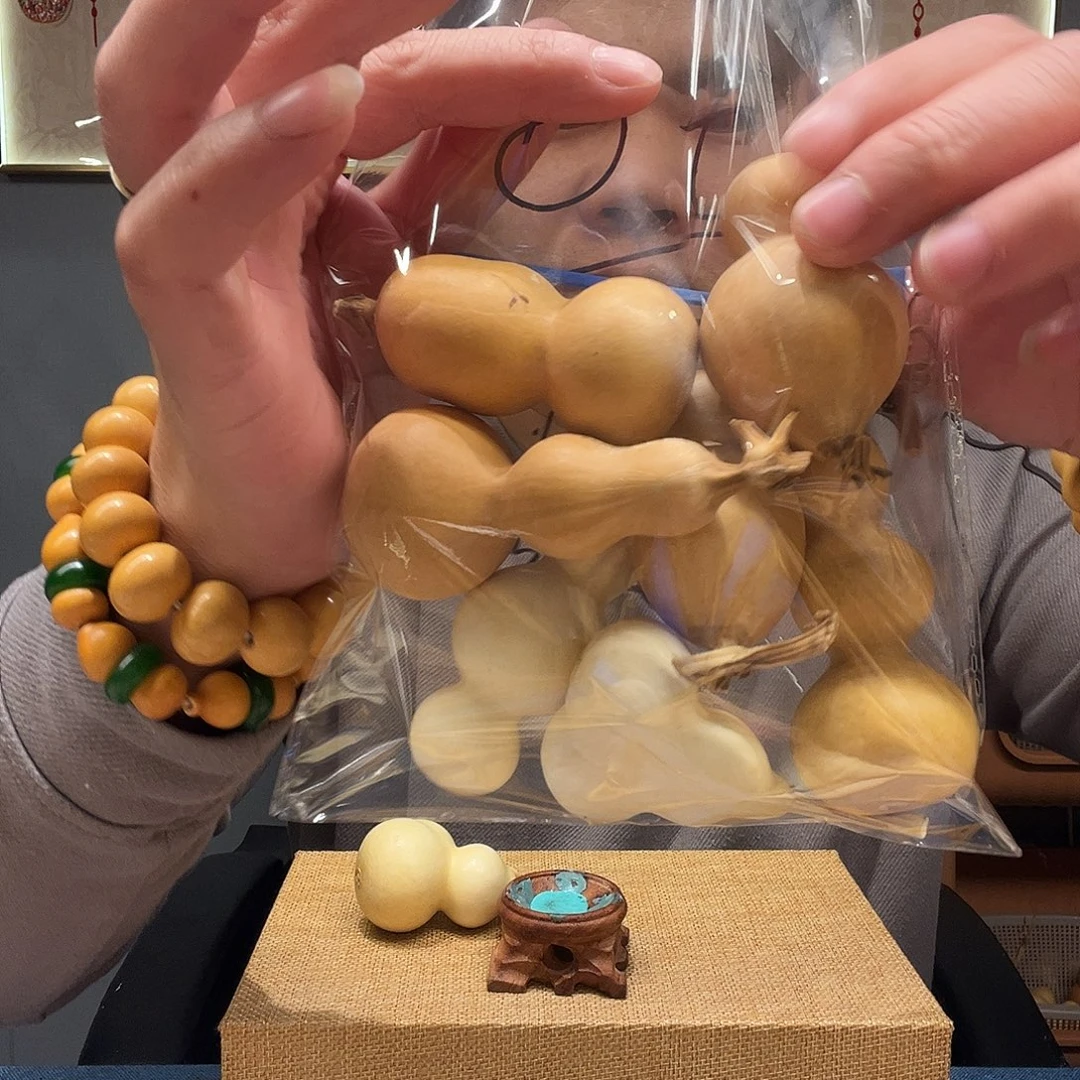 兜***圈木一堆小可爱葫芦