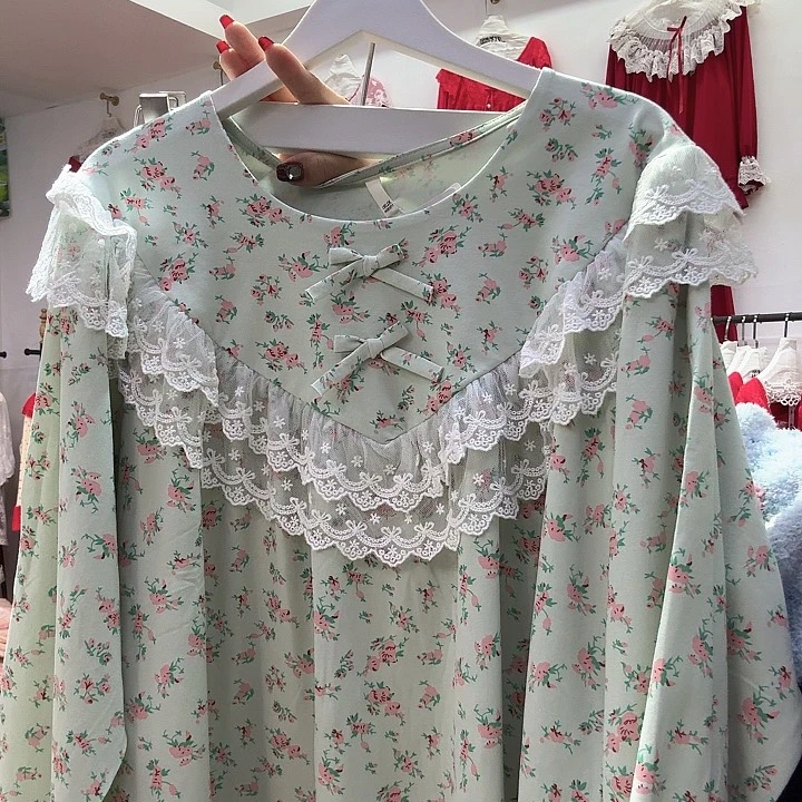 三醋酯纤维田园芳碎花套装