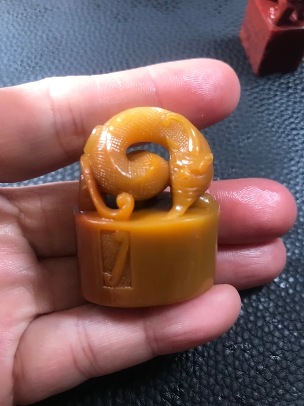 寿山红黄老性芙蓉石