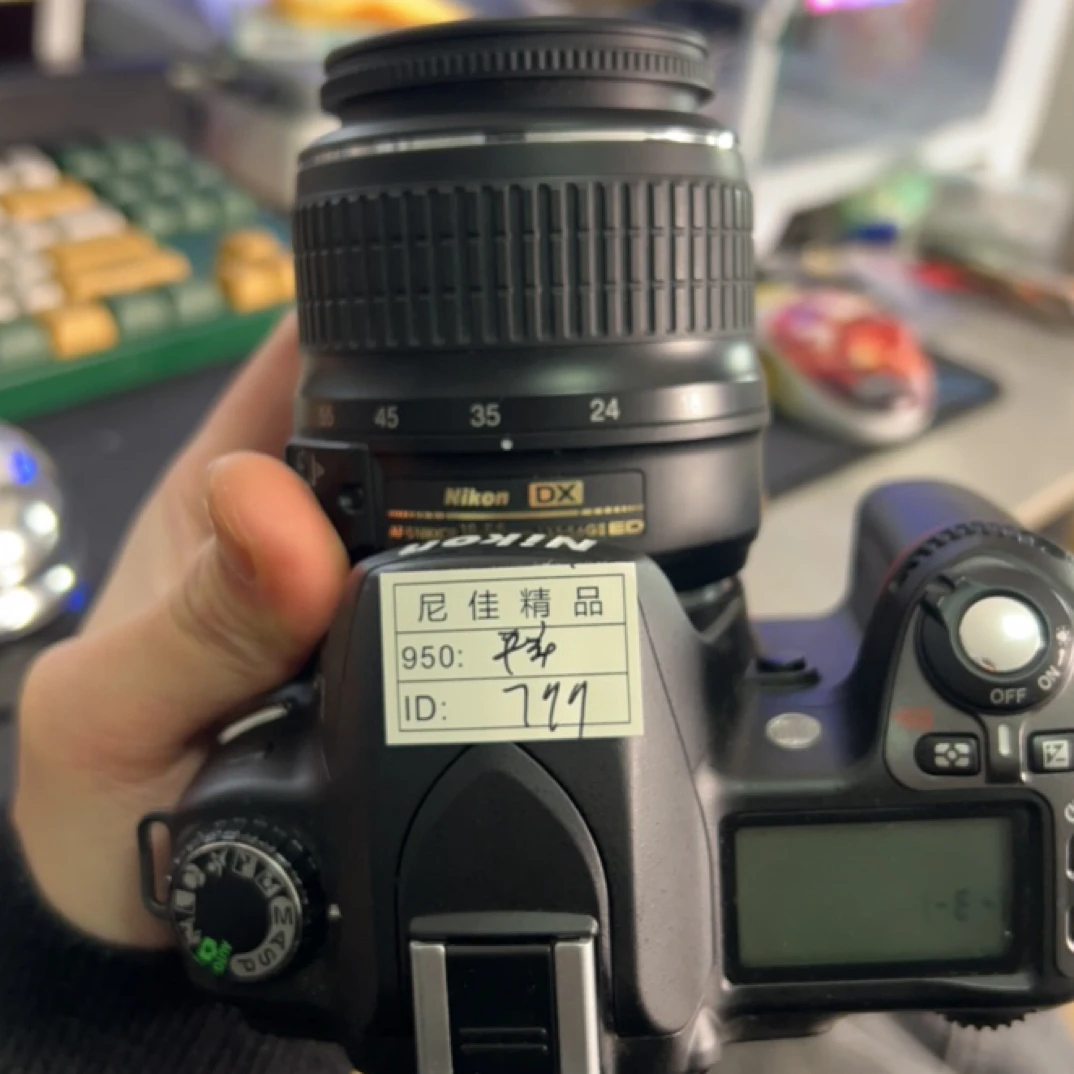 9新 Nikon/尼康 Canon/佳能 - 卡口 二手单反相机/镜头（无配件）