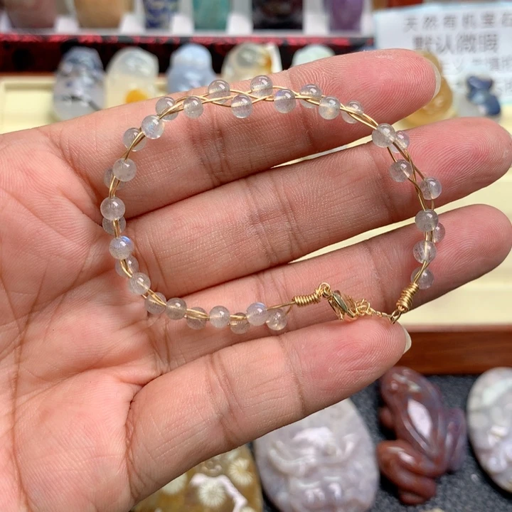 硅化珊瑚（珊瑚玉）未镶嵌颈饰