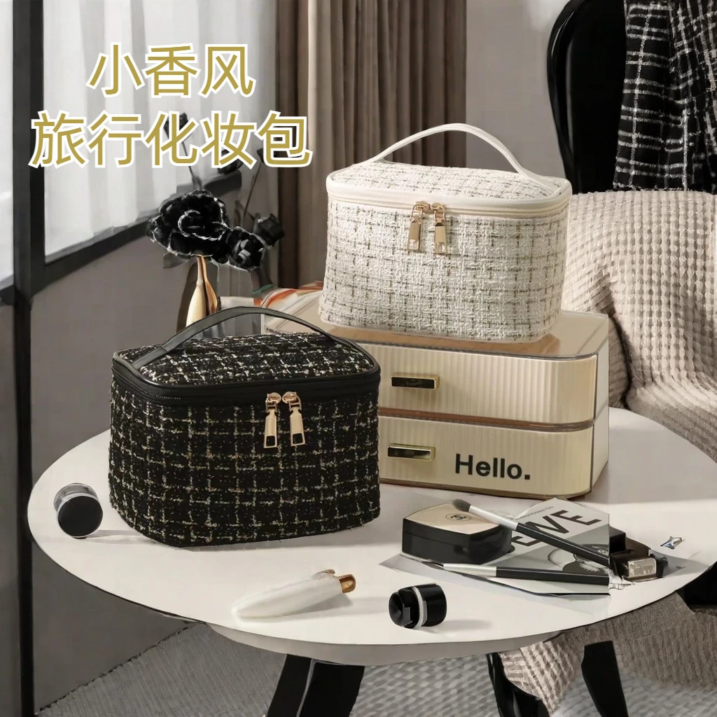 新疆包邮—手提小香风化妆包便携式tagi化妆箱旅行化妆 品收纳包