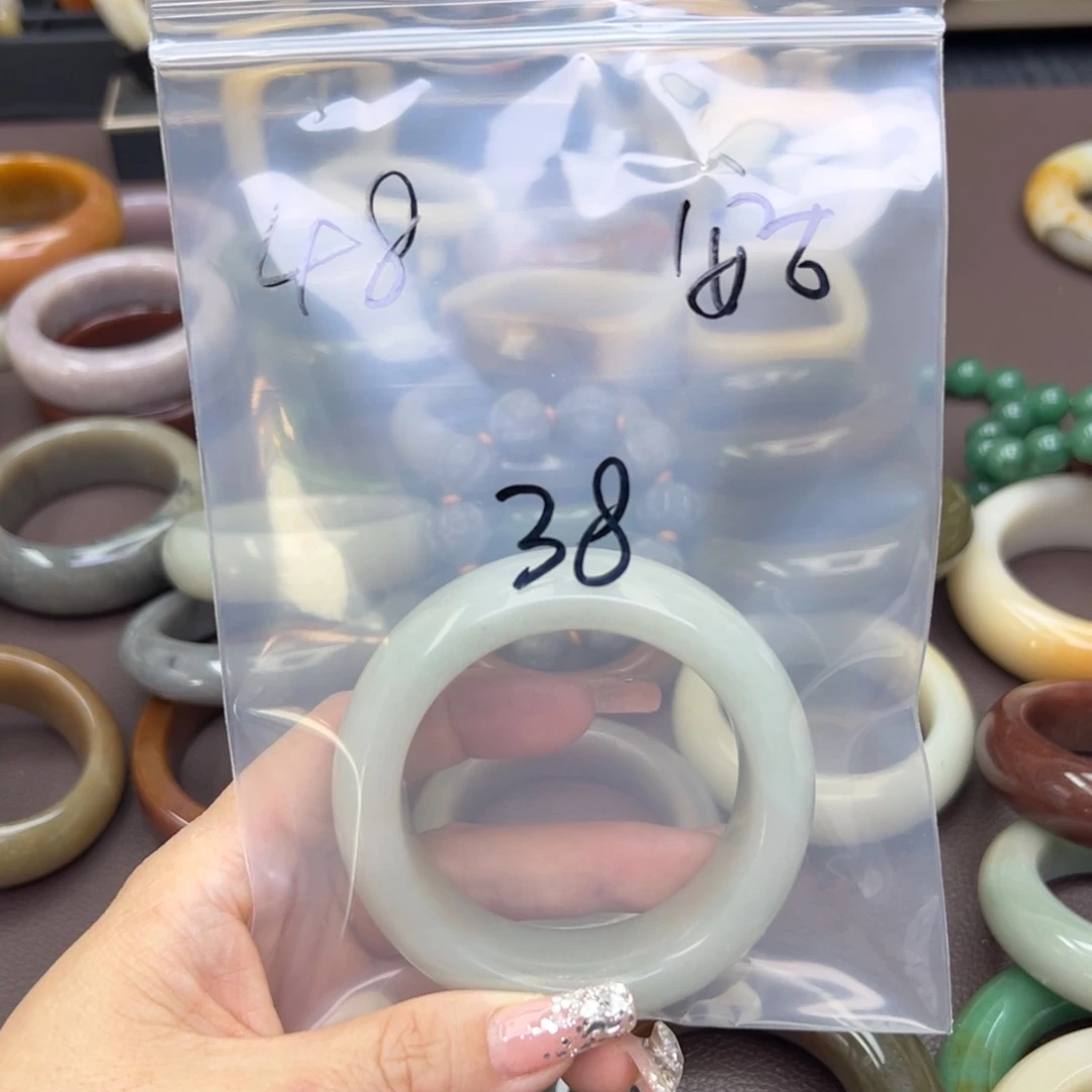 石英质玉手镯未镶嵌安*