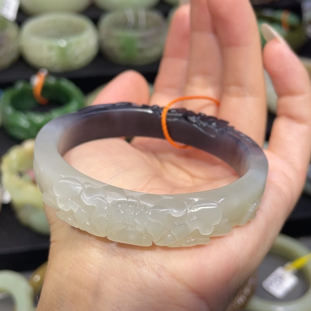 未镶嵌手镯（贵妃镯）和田玉110