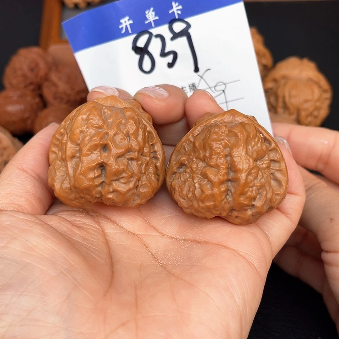 文玩核桃吊坠三角蛙39尺。 839