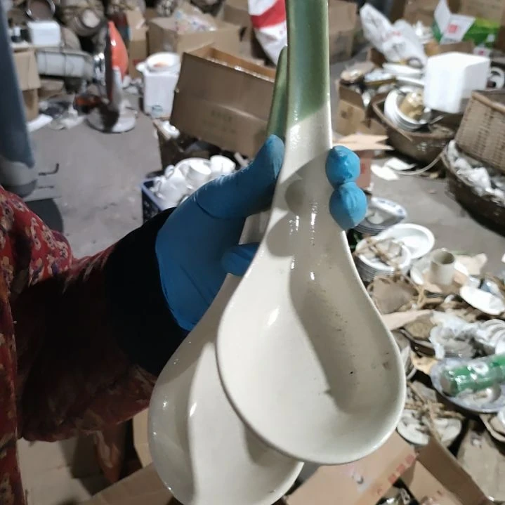 摆件陶瓷盘子碗啥都有